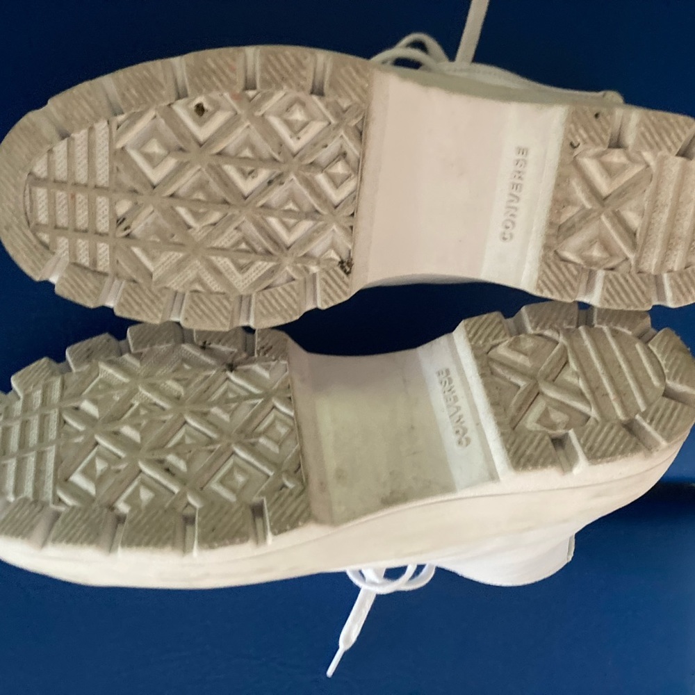 Convers lugs womens size 10. All leather customer w Glow. White - Picture 3 of 7